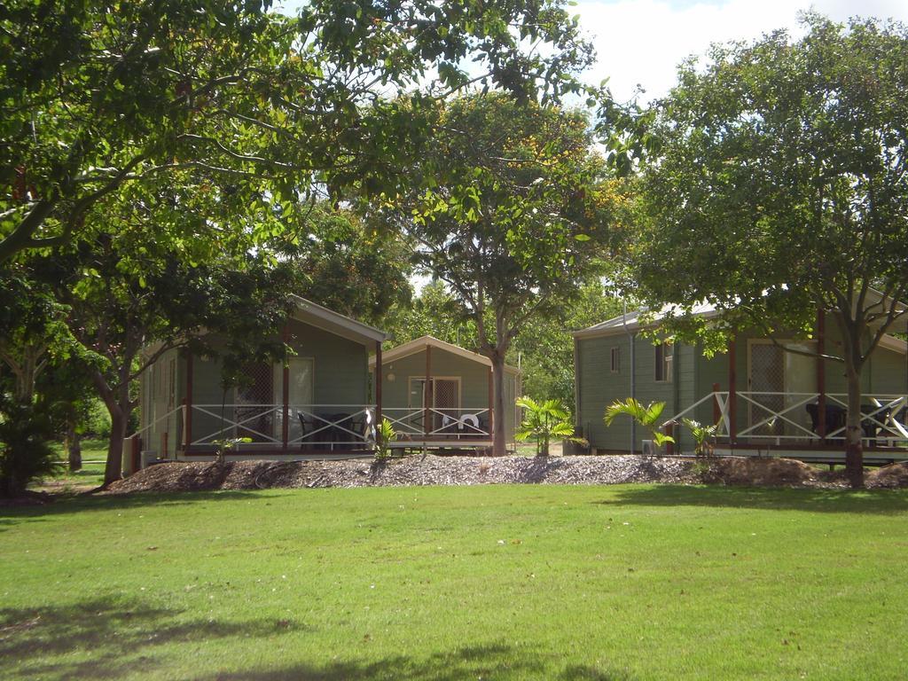 Hotel Big4 Aussie Outback Oasis Holiday Park Charters Towers Exterior foto